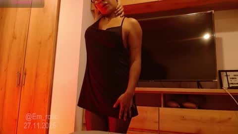 Snapshot of em_rotic chatting on 11-27-25, 10:45 Emilia online show from 11-27-25, 10:45