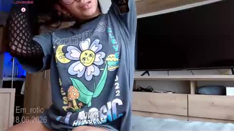 Emilia  online show from 06-18-26, 05:17