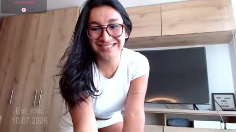 Emilia  online show from 07-10-26, 04:42