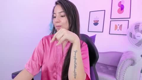 Ema louisx  online show from 01-14-25, 04:50