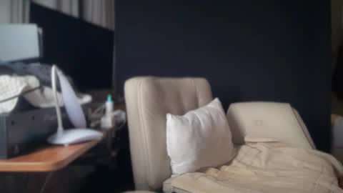 Snapshot of ema_lov3 chatting on 01-15-26, 01:54 Ema Love online show from 01-15-26, 01:54