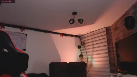 Snapshot of ema_ploxx chatting on 01-13-25, 04:18 ema_ploxx online show from 01-13-25, 04:18