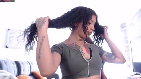 Snapshot of ema_ploxx chatting on 01-23-25, 07:40 ema_ploxx online show from 01-23-25, 07:40