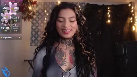 Snapshot of ema_ploxx chatting on 09-17-25, 04:25 ema_ploxx online show from 09-17-25, 04:25