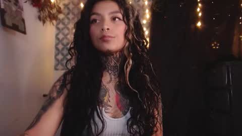 Snapshot of ema_ploxx chatting on 09-22-25, 03:30 ema_ploxx online show from 09-22-25, 03:30