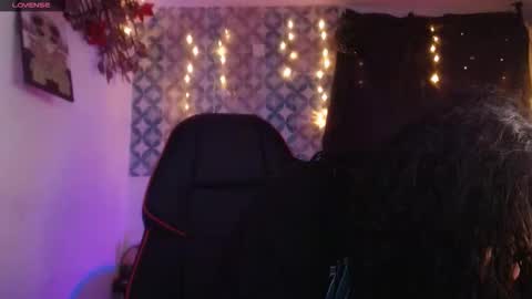 Snapshot of ema_ploxx chatting on 10-03-25, 05:37 ema_ploxx online show from 10-03-25, 05:37