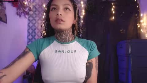 Snapshot of ema_ploxx chatting on 10-14-25, 11:49 ema_ploxx online show from 10-14-25, 11:49