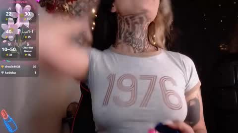 Snapshot of ema_ploxx chatting on 10-30-25, 05:42 ema_ploxx online show from 10-30-25, 05:42