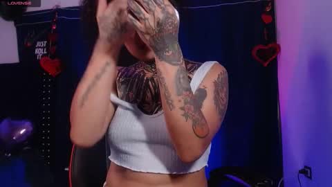 Snapshot of ema_ploxx chatting on 02-13-26, 01:34 ema_ploxx online show from 02-13-26, 01:34