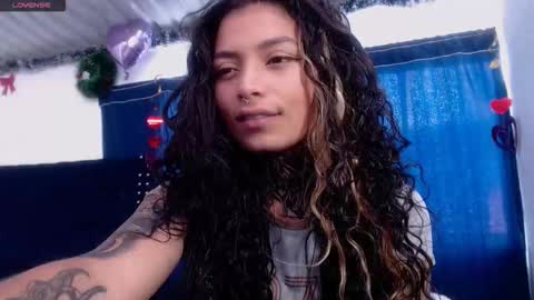 Snapshot of ema_ploxx chatting on 02-17-26, 02:02 ema_ploxx online show from 02-17-26, 02:02