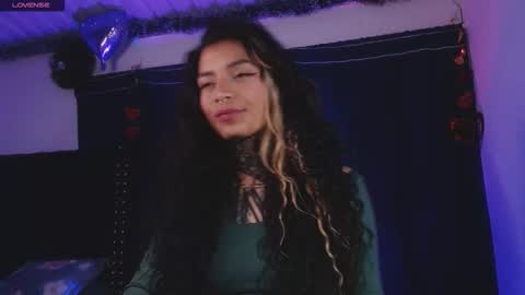 Snapshot of ema_ploxx chatting on 02-20-26, 06:26 ema_ploxx online show from 02-20-26, 06:26