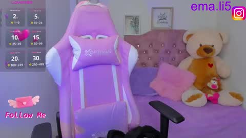 Snapshot of ema_tayy chatting on 02-20-25, 04:18 Ema online show from 02-20-25, 04:18