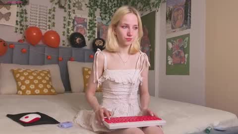 Emma online show from 10-26-25, 12:44