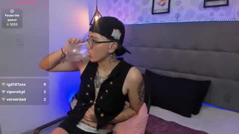 emahills__axelrose online show from 10-31-25, 01:45