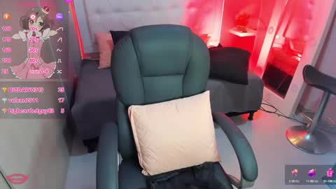 Snapshot of emalinda__hills chatting on 01-30-25, 06:00 EMA online show from 01-30-25, 06:00