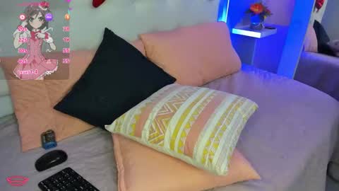 Snapshot of emalinda__hills chatting on 02-17-25, 03:42 EMA online show from 02-17-25, 03:42