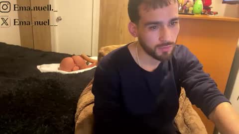 Snapshot of emanuell___ chatting on 06-11-26, 02:11 emanuell___ online show from 06-11-26, 02:11