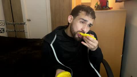 Snapshot of emanuell___ chatting on 06-15-26, 10:56 emanuell___ online show from 06-15-26, 10:56