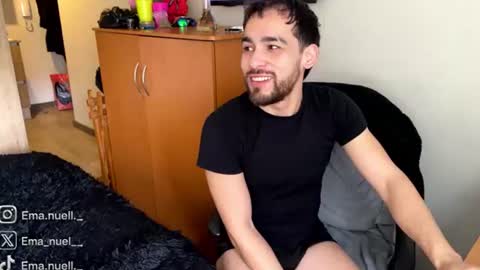 Snapshot of emanuell___ chatting on 07-19-26, 04:44 emanuell___ online show from 07-19-26, 04:44