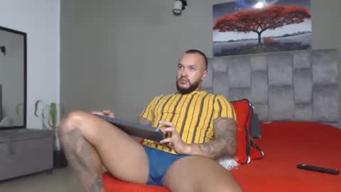 Snapshot of emanuelspencer chatting on 12-20-25, 05:47 emanuelspencer online show from 12-20-25, 05:47