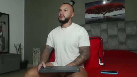 Snapshot of emanuelspencer chatting on 01-10-26, 11:12 emanuelspencer online show from 01-10-26, 11:12