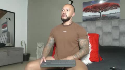 Snapshot of emanuelspencer chatting on 01-15-26, 11:26 emanuelspencer online show from 01-15-26, 11:26