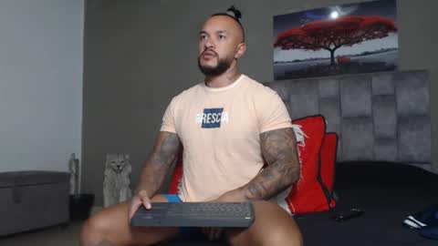 Snapshot of emanuelspencer chatting on 02-04-26, 10:32 emanuelspencer online show from 02-04-26, 10:32