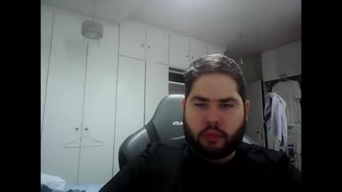 embarrassed_str8_3incher online show from 09-19-25, 12:34