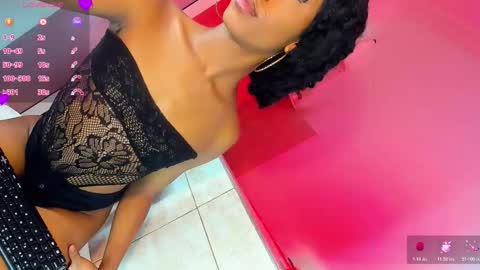 Snapshot of ember_victiria chatting on 11-16-25, 12:44 ember_victiria online show from 11-16-25, 12:44