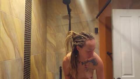 Snapshot of emberskye27 chatting on 02-21-26, 04:19 Emberskye27 online show from 02-21-26, 04:19