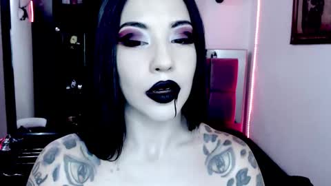 Emerald Black online show from 11-14-25, 06:12