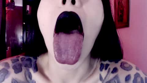 Emerald Black online show from 06-04-26, 03:56