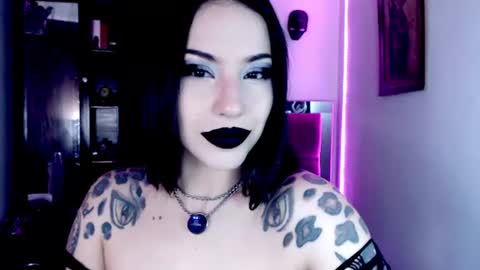 Emerald Black online show from 06-24-26, 04:44