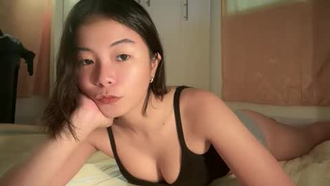 Snapshot of emelia_ardiente chatting on 09-10-25, 06:46 Ivy online show from 09-10-25, 06:46