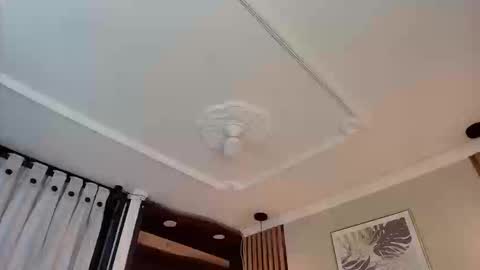 Snapshot of emelie_ch_ chatting on 09-22-25, 10:23 Emily  online show from 09-22-25, 10:23