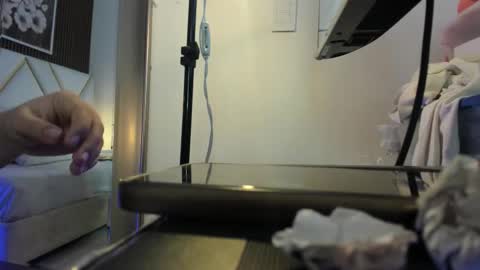 Snapshot of emelie_ch_ chatting on 12-04-25, 02:54 Emily online show from 12-04-25, 02:54