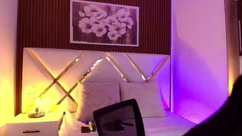 Snapshot of emelie_ch_ chatting on 01-13-26, 11:43 Emily online show from 01-13-26, 11:43