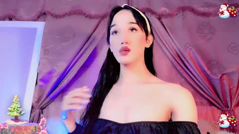 Snapshot of emely_rous chatting on 12-07-24, 11:12 Emely Rous online show from 12-07-24, 11:12