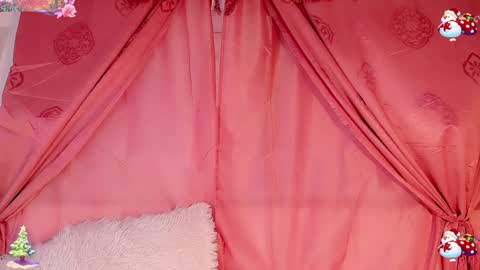 Snapshot of emely_rous chatting on 12-13-24, 10:51 Emely Rous online show from 12-13-24, 10:51