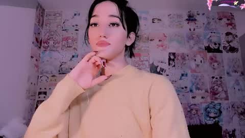 Snapshot of emely_rous chatting on 09-19-25, 01:12 Emely Rous online show from 09-19-25, 01:12