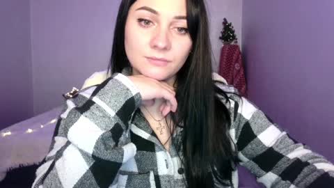 Snapshot of emelyblum chatting on 01-16-25, 08:00 Emely online show from 01-16-25, 08:00