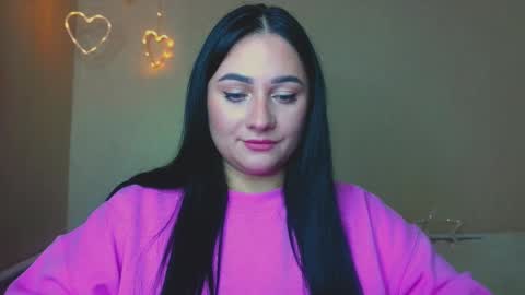 Snapshot of emelyblum chatting on 10-28-25, 10:23 Emely online show from 10-28-25, 10:23