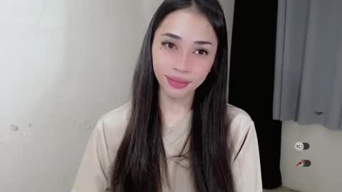 Snapshot of emelyn_fuckdoll chatting on 02-07-25, 06:03 Scarlett online show from 02-07-25, 06:03