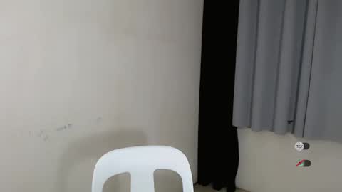 Snapshot of emelyn_fuckdoll chatting on 02-12-25, 07:44 Scarlett online show from 02-12-25, 07:44