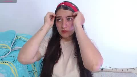 emely ross online show from 04-06-26, 01:01