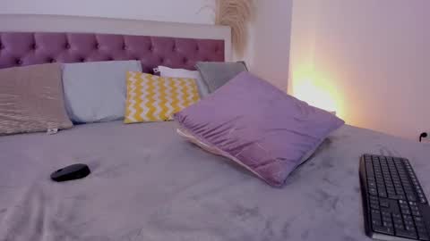 Snapshot of emelyy_carter chatting on 01-14-25, 10:55 Emy online show from 01-14-25, 10:55