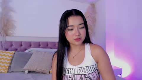 Snapshot of emelyy_carter chatting on 01-16-25, 07:41 Emy online show from 01-16-25, 07:41
