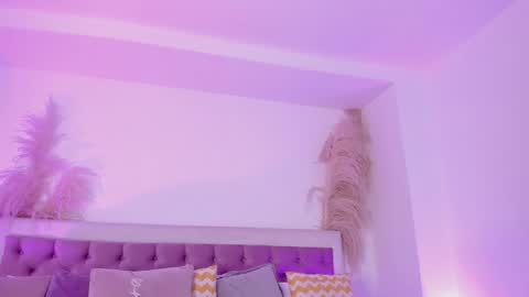 Snapshot of emelyy_carter chatting on 02-06-25, 07:40 Emy online show from 02-06-25, 07:40