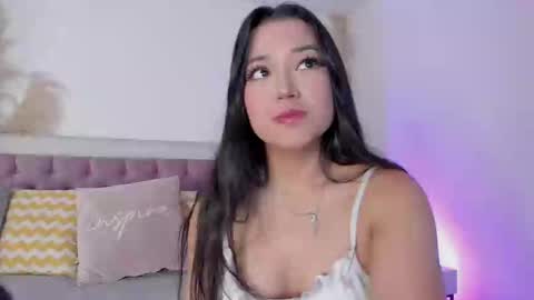 Snapshot of emelyy_carter chatting on 02-10-25, 07:38 Emy online show from 02-10-25, 07:38