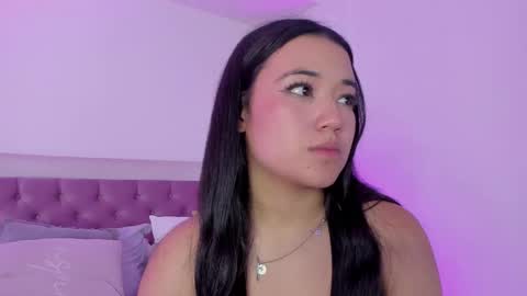 Snapshot of emelyy_carter chatting on 03-09-25, 01:25 Emy online show from 03-09-25, 01:25